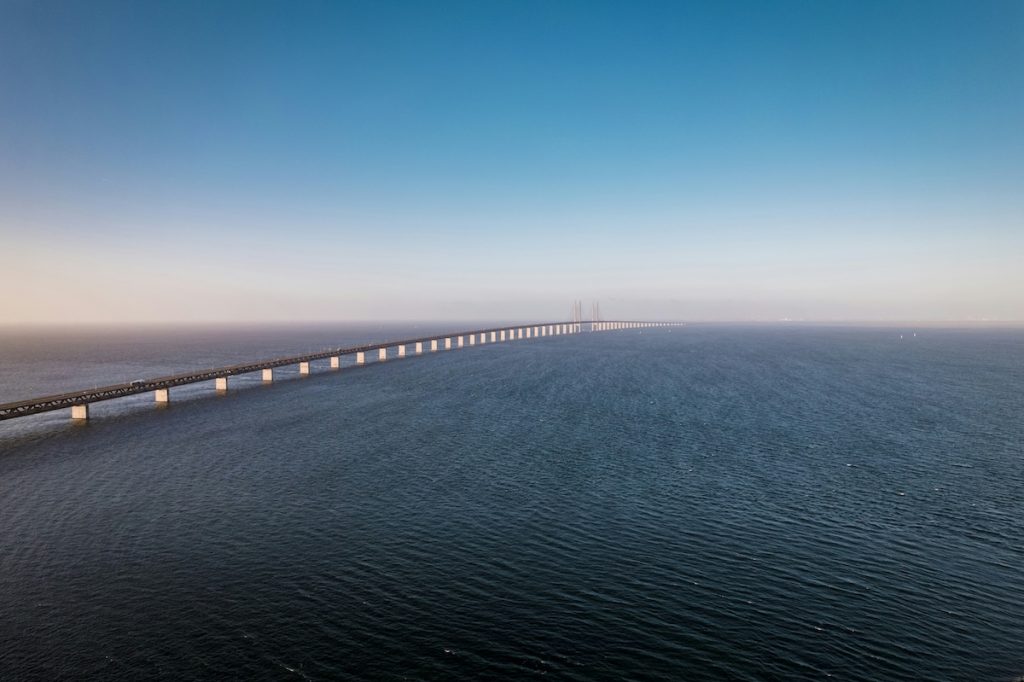 øresund bridge from Copenhagen to Malmo